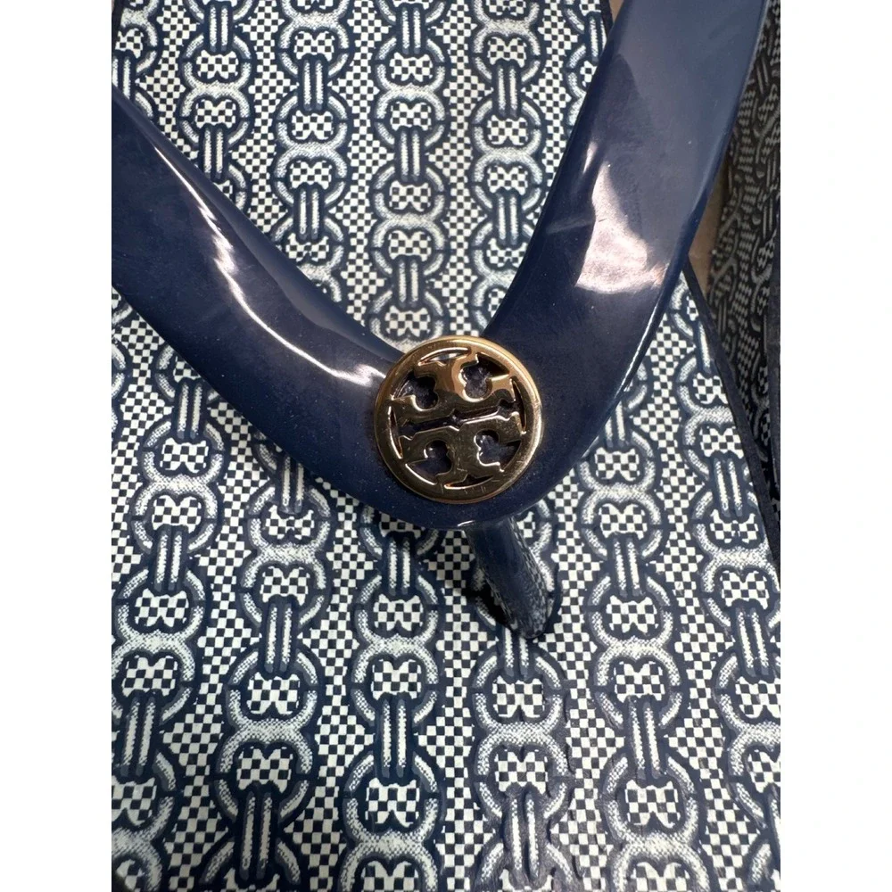 Tory Burch Navy White Link Pattern Wedge Flip Flop Sandals Gold Logo Medallion